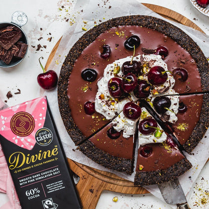 60% Dark Chocolate Pink Himalayan Salt Chocolate Bar 90g - Divine Chocolate - Chocolate - Eco Natural Products