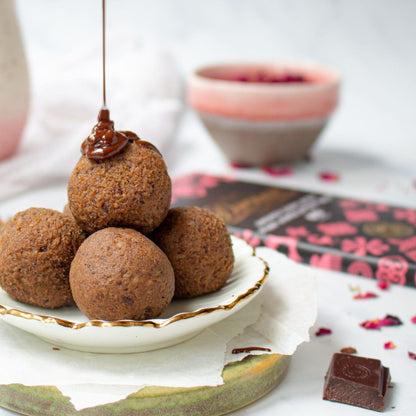 60% Dark Chocolate Pink Himalayan Salt Chocolate Bar 90g - Divine Chocolate - Chocolate - Eco Natural Products