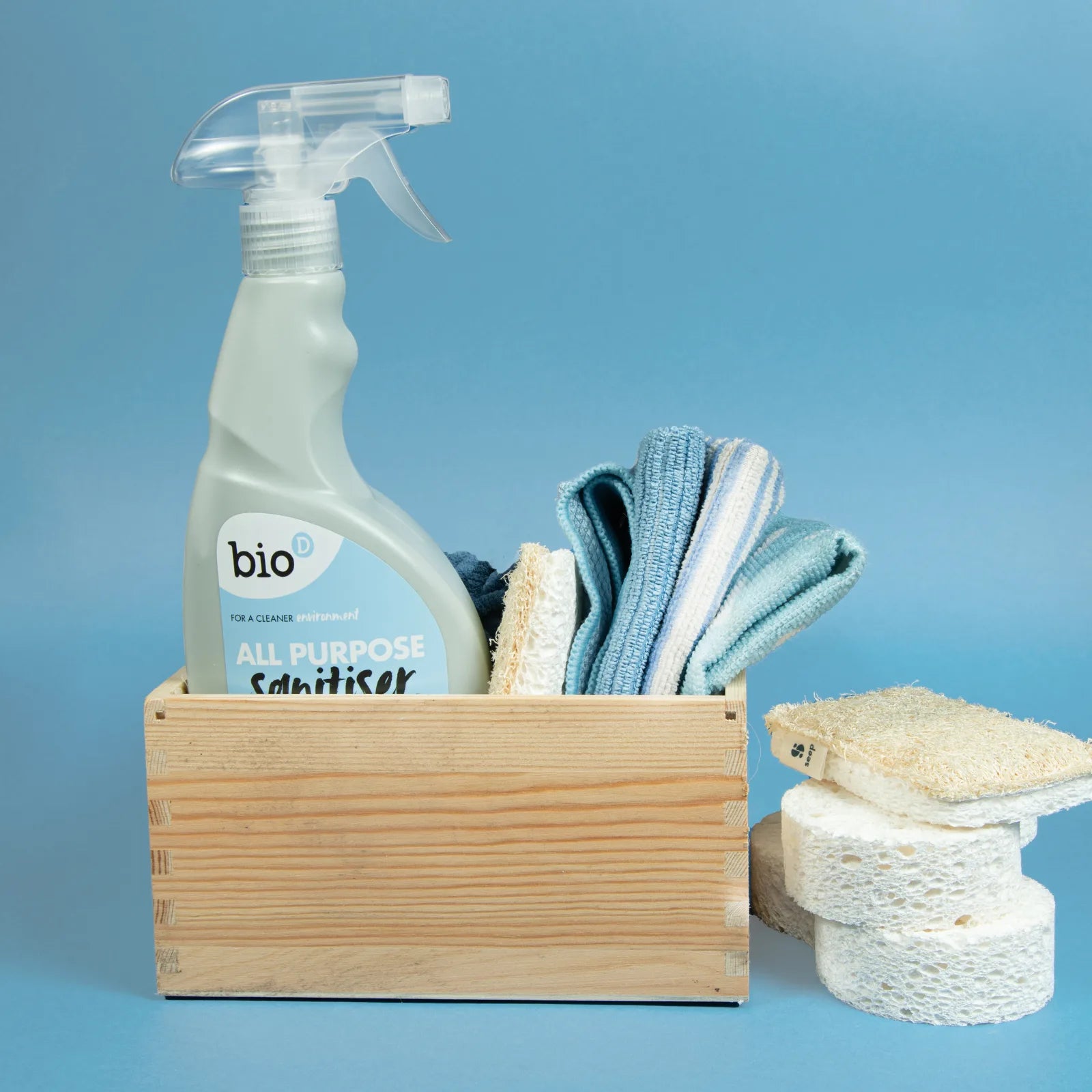 Bio-D All Purpose Sanitiser Spray 500ml lifestyle image 2 