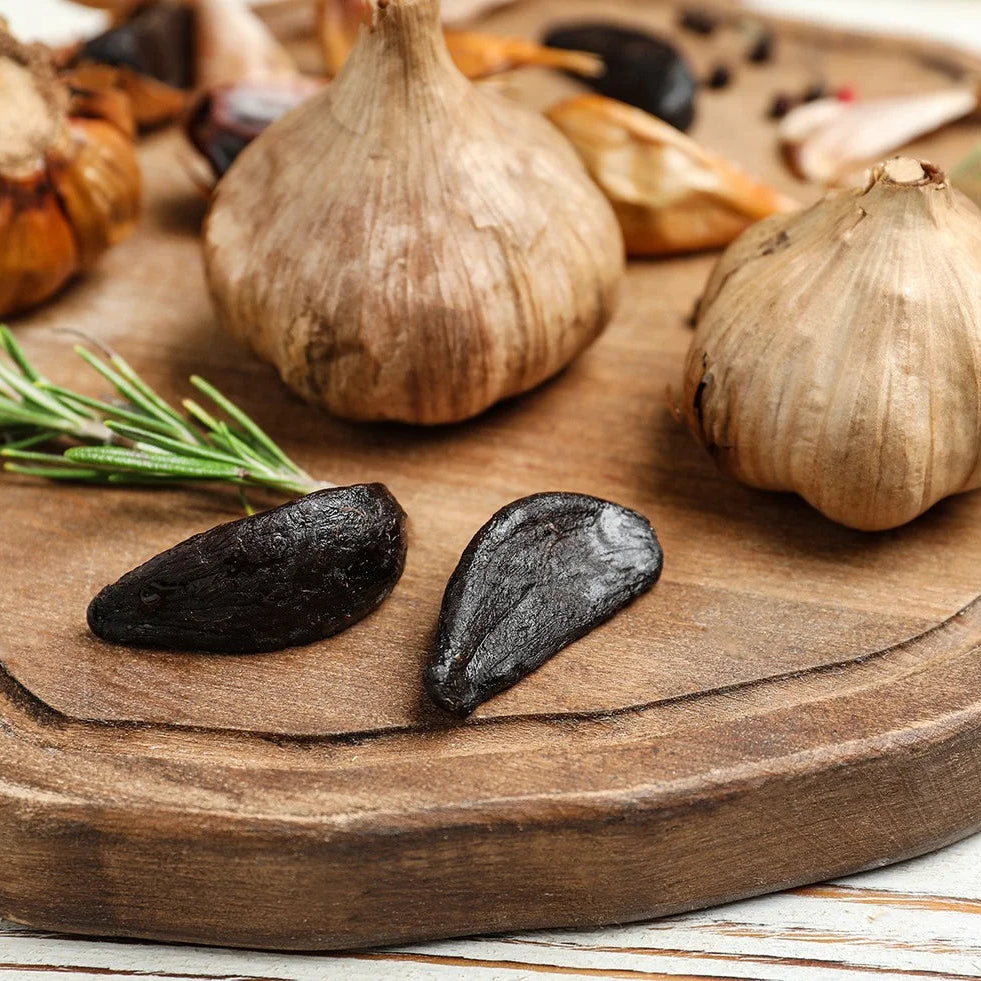 The Original Black Garlic Black Garlic 1 Bulb 1 Box lifestyle image