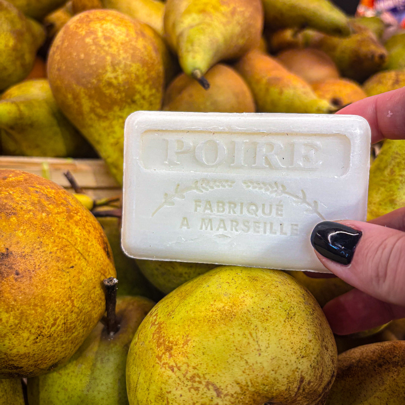 French Marseille Soap Poire (Pear) 125g lifestyle image