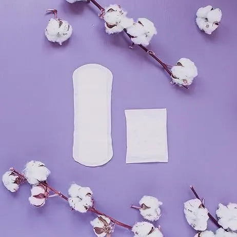 Natracare Dry & Light Incontinence Pads Slim 20 – lifestyle image