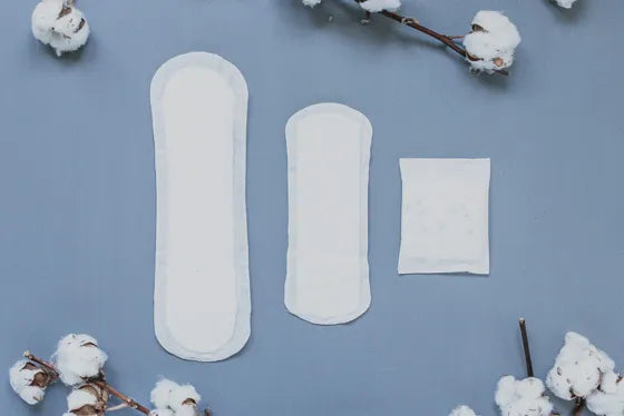 Natracare Dry & Light Incontinence Pads Slim 20 – lifestyle image 2