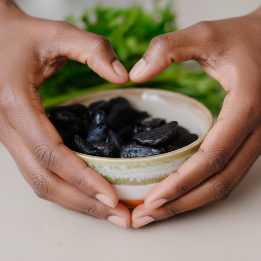 The Original Black Garlic Black Garlic Cloves 50g lifestyle image 2