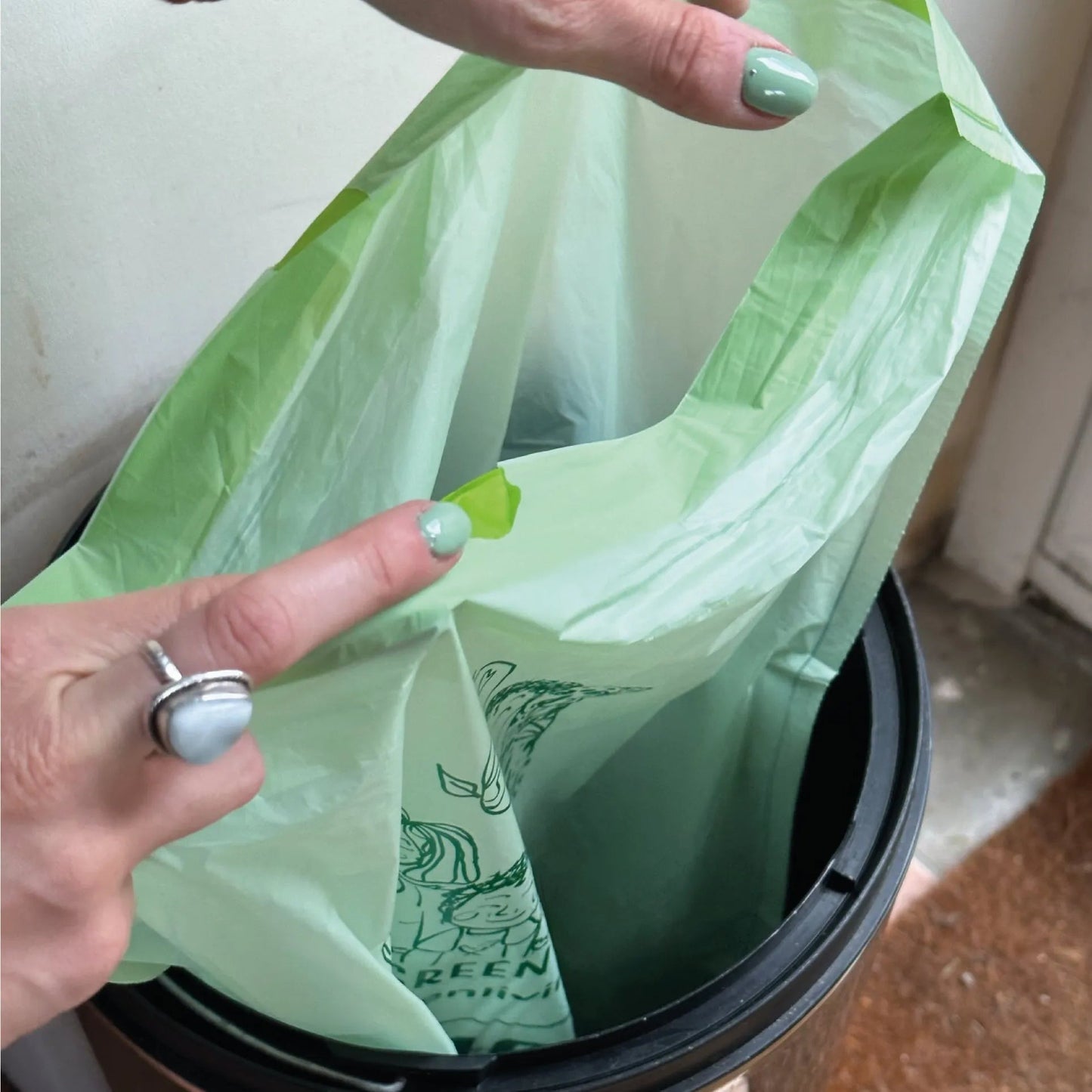 Compostable Drawstring Bin Bags 40 Litre 25 Bags - Eco Green Living - Garbage Bags - Eco Green Living