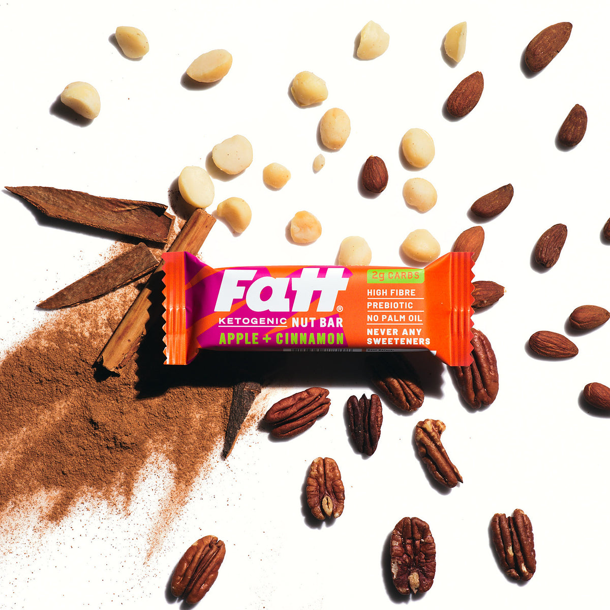 Fattbar Keto Nut Bar Apple & Cinnamon 30g - lifestyle view