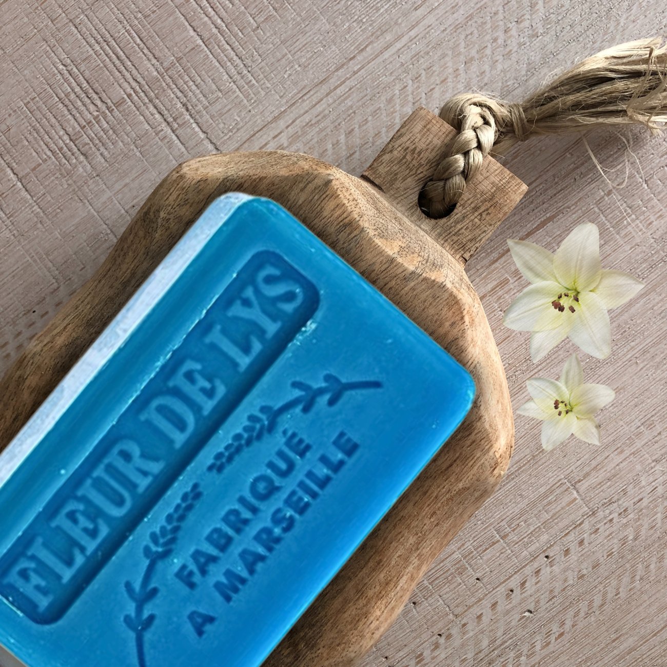 French Marseille Soap Fleur de Lys (Lily) 125g - Eco Natural Products - FouFour - Savon de Marseille - Bar Soap