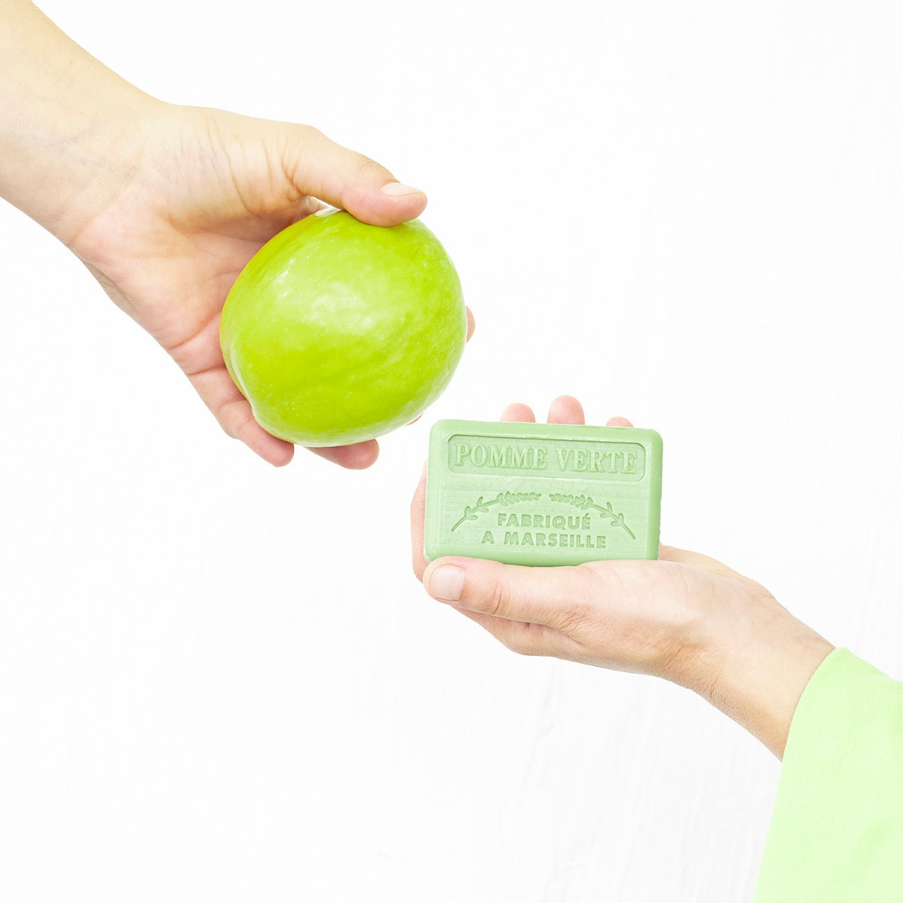 French Marseille Soap Pomme Verte (Green Apple) 125g - Eco Natural Products - FouFour - Savon de Marseille - Bar Soap