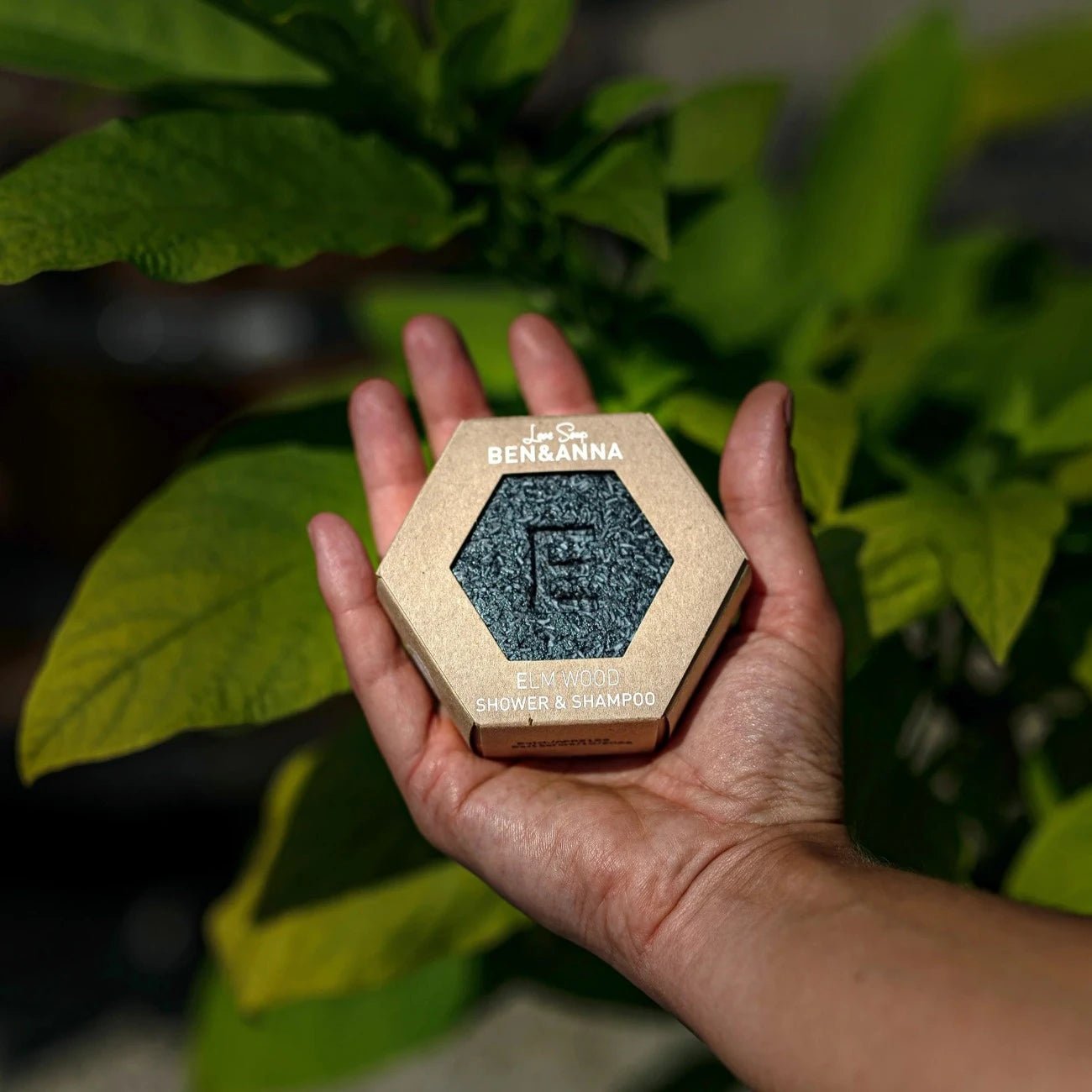 Love Soap Elm Wood Shower & Shampoo 60g - Ben & Anna - Shampoo - Eco Natural Products