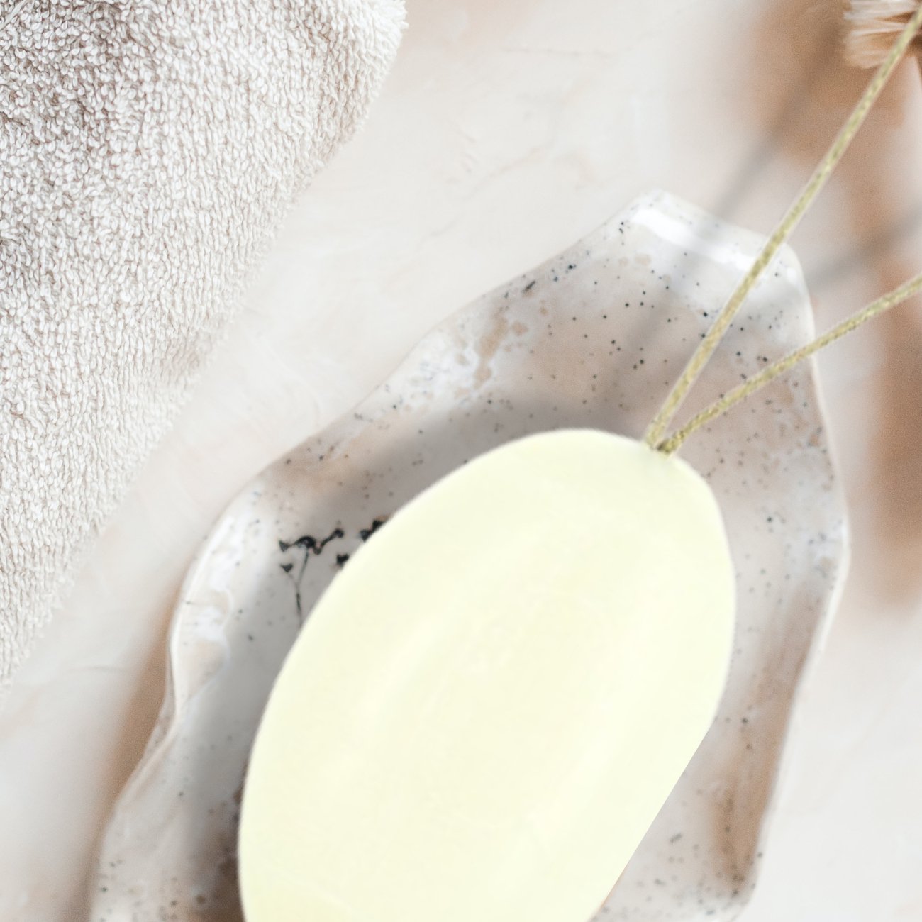 Marseille Soap Galet Tea Tree and White Clay 155g - FouFour - Savon de Marseille - Bar Soap - Eco Natural Products