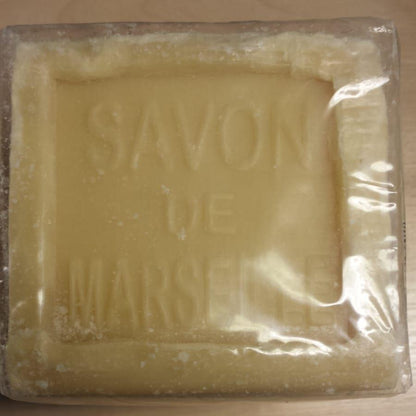 Natural Beige Palm Oil Traditional French Recipe Cube 600g Damged Cube - Foufour - Foufour