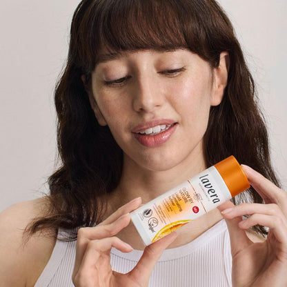 Organic Glow By Nature Liquid Illuminating Refiner 100ml - Lavera - Lavera