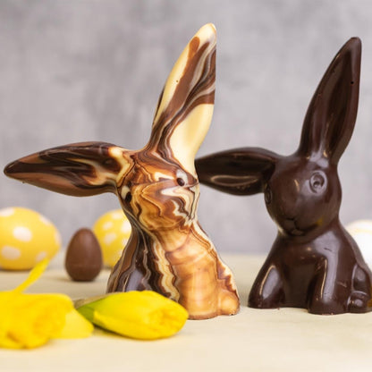 Cocoa Organic Solid Marbled Chocolate Rabbit Easter Egg 200g lifestyle image 4