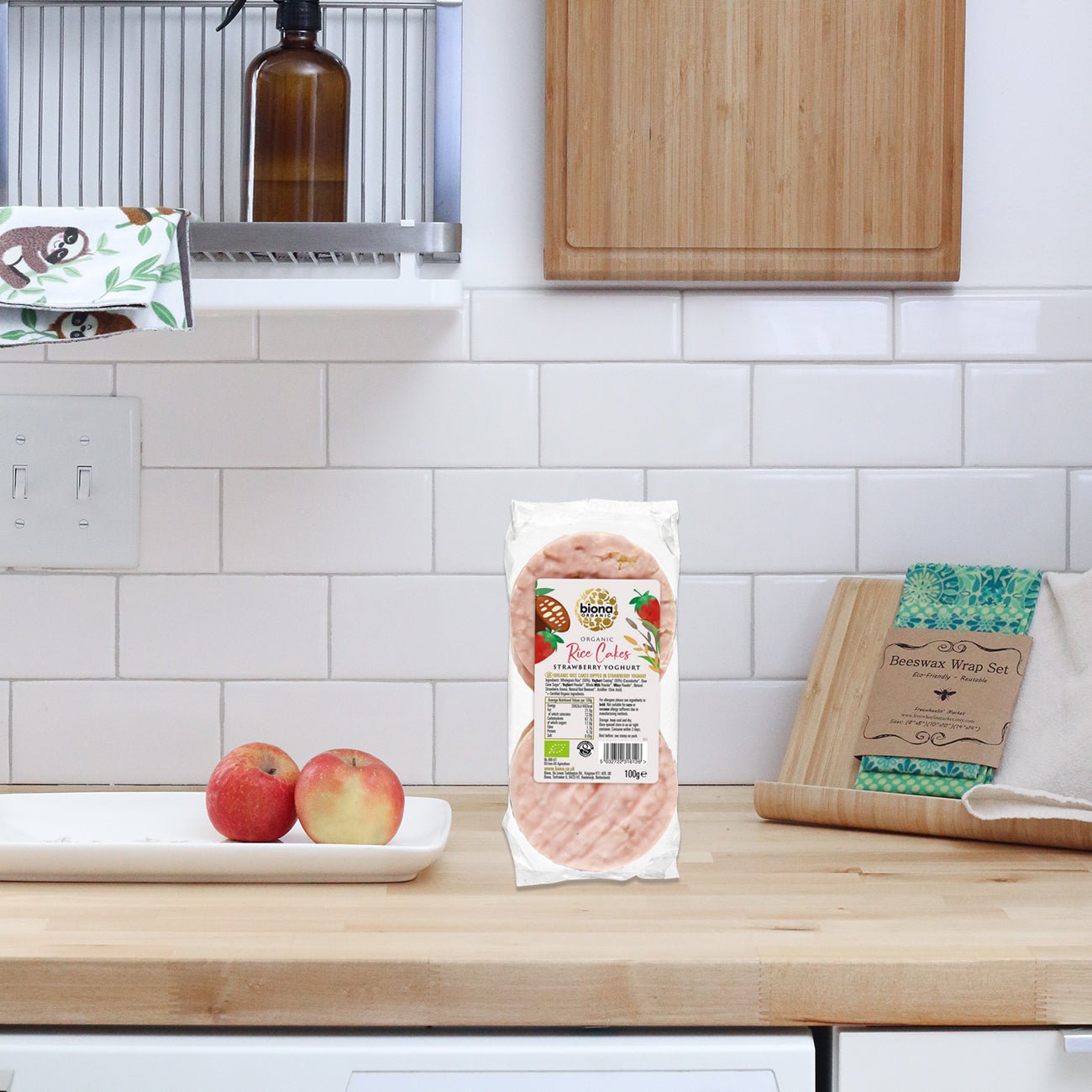 Organic Strawberry Yoghurt Coated Rice Cakes 100g - Biona - Cake - Eco Natural Products