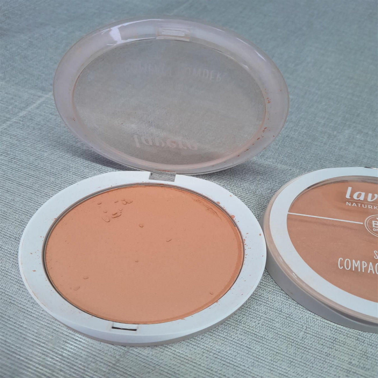 Organic Tanned 03 Satin Compact Powder 9.5g Slightly Damaged - Lavera - Lavera