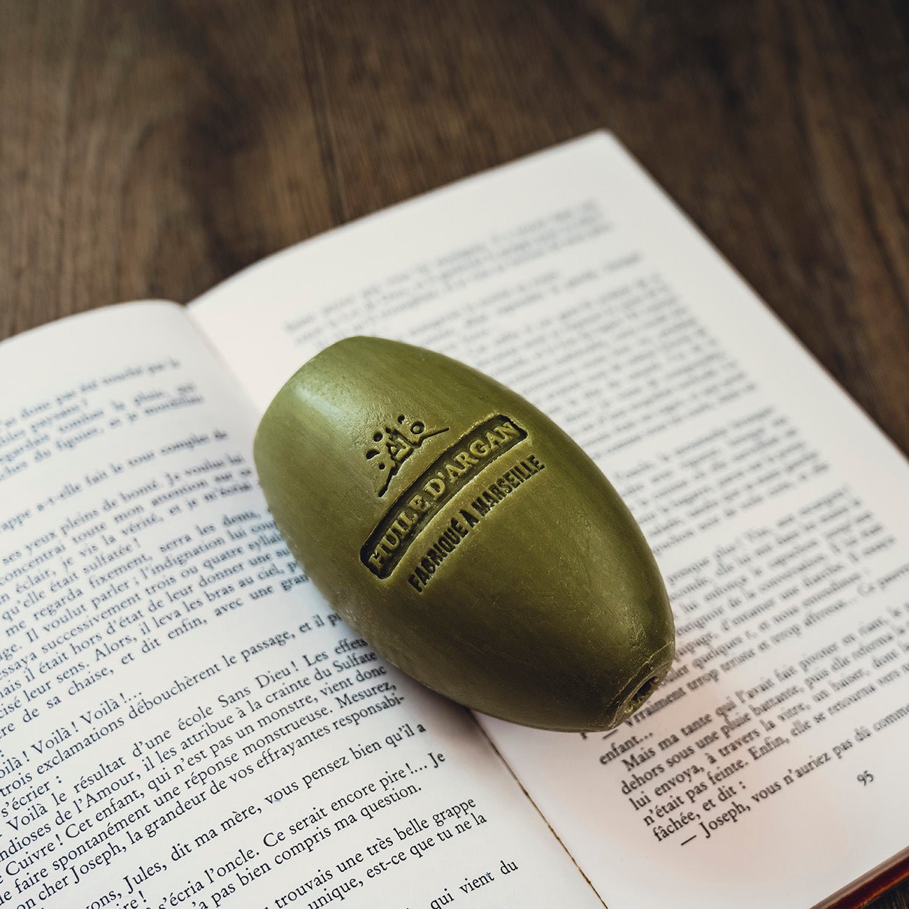 Oval Soap With Cord Huile D'Argan (Argan Oil) 240g - FouFour - Savon de Marseille - Soap Bar - Eco Natural Products