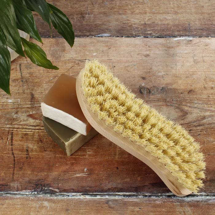 Wooden Scrubbing Brush Plant Based Bristles — plastic-free, multipurpose, 21cm lifestyle image 2