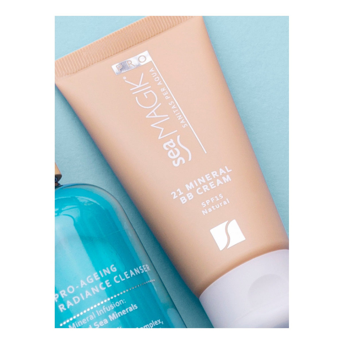 Sea Magik 21 Mineral BB Cream SPF 15 50ml tube close-up