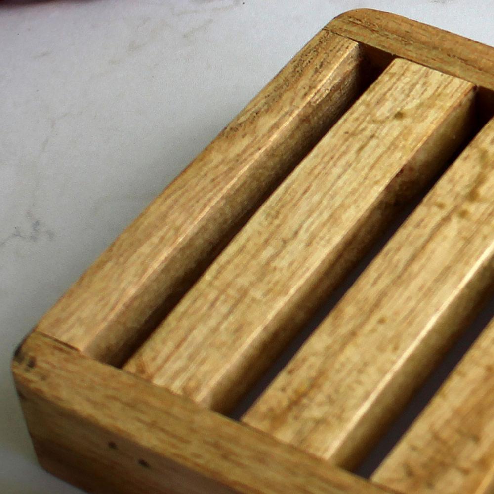 Eco friendly wooden soap tray made from fast growing Jempinis hardwood – handcrafted in Bali.